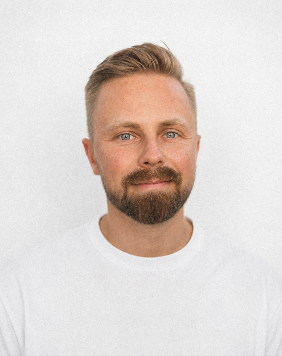 Portrait von Tim Tillmann, Gründer von ad.nio